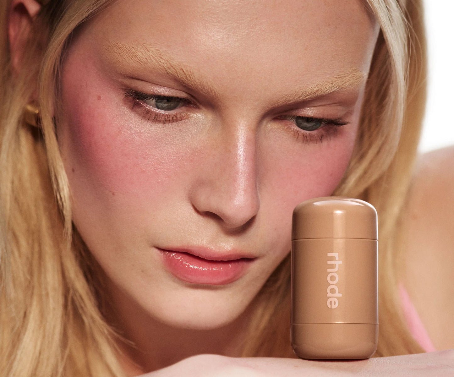✨RUBOR BARRA GLAMOUR✨ - DESCUBRE EL SECRETO DE UN BRILLO NATURAL🩷